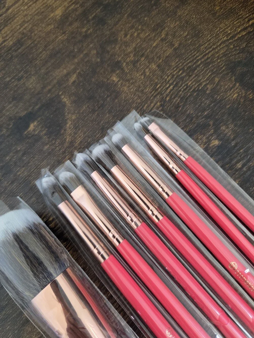 NEW BH Cosmetics Makeup Brush Set Of 8 Brushes Pink Various Sizes Cosmetology